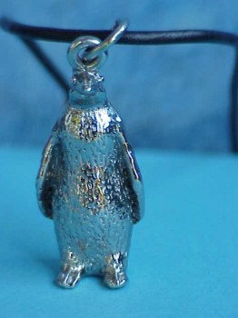 penguin necklace - ketting
Trefwoorden: jewel juweel ketting halsketting chain necklace