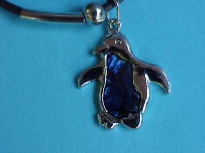 penguin with blue heart necklace - ketting
Trefwoorden: jewel juweel chain ketting halsketting necklace