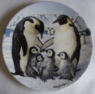 plate with emperor penguins  - sierbord met keizerspinguins
Trefwoorden: plate sierbord